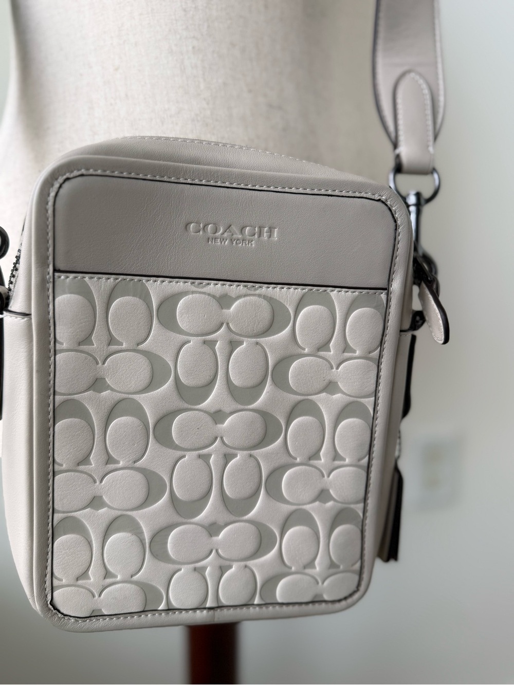 Coach Sullivan Crossbody Bag in White with Embossed Signature - Picture 2 of 10